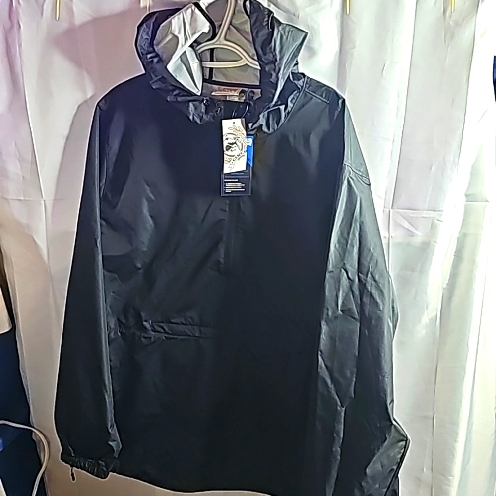 Cinch, NWT, Black raincoat